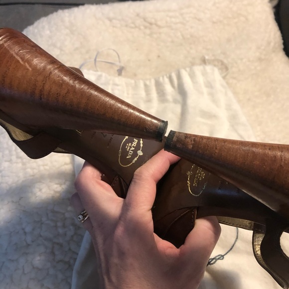 Authenticated Prada heels with dust bag - Picture 7 of 8